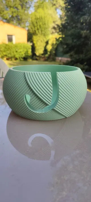 Pull the Strings Yarn Bowl and Hook Case