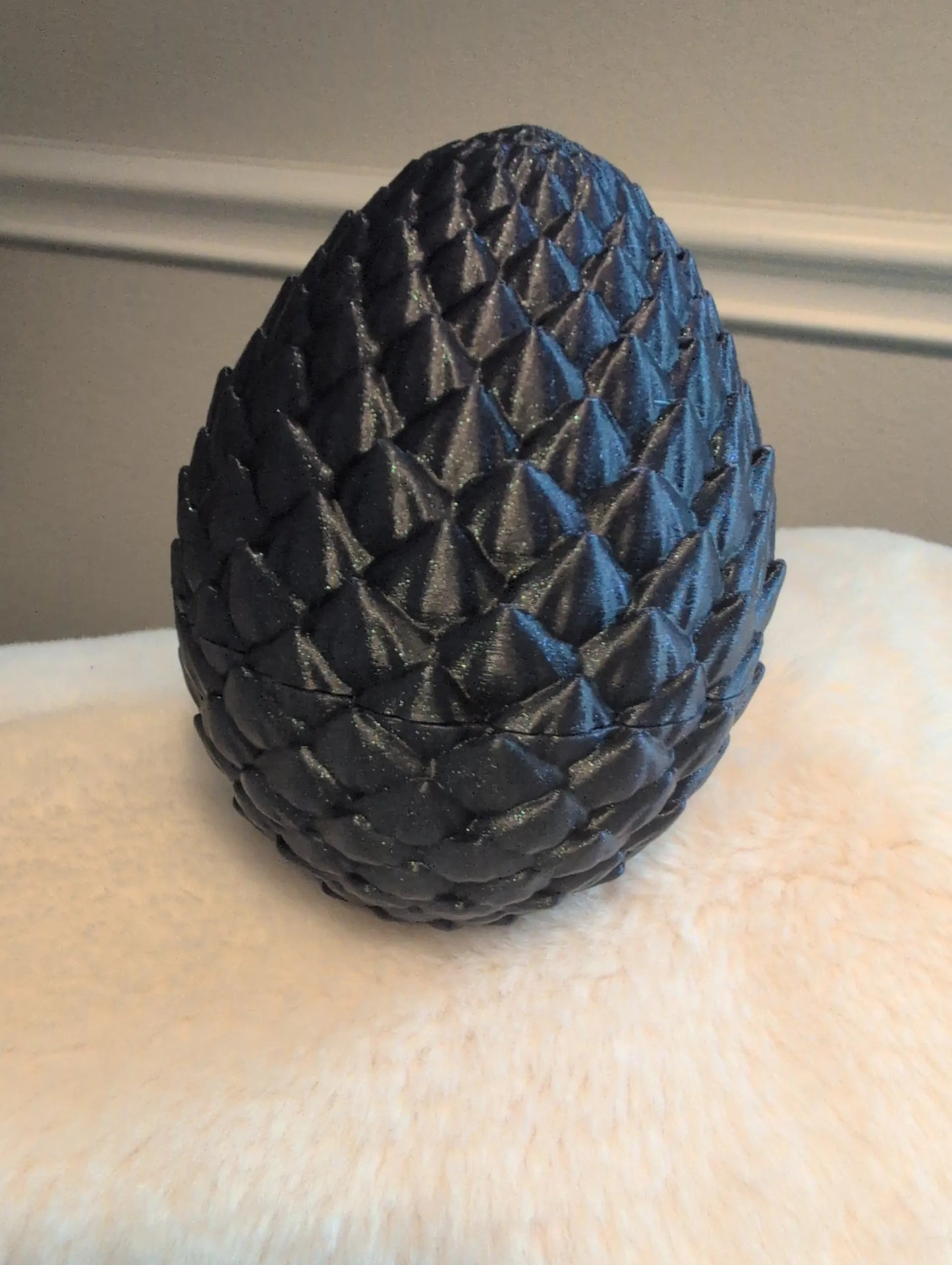 Twisting Dragon Egg Dice Holder
